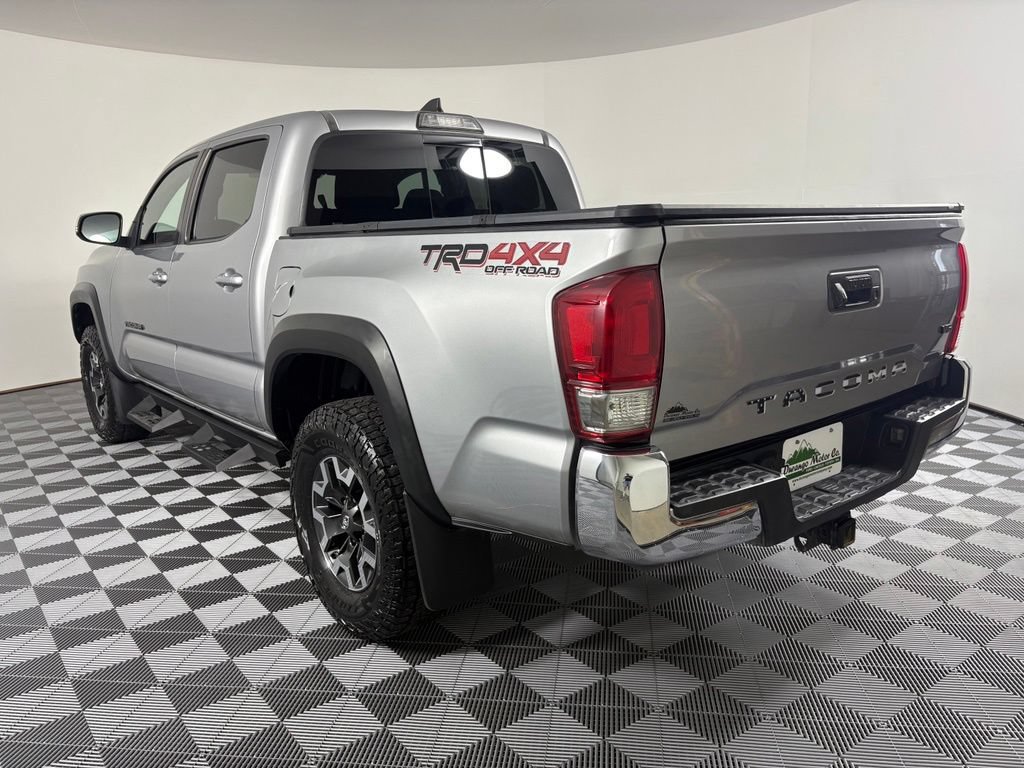 Used 2017 Toyota Tacoma TRD Off-Road w/ Tow Package (A/T) AWD/4WD image 11