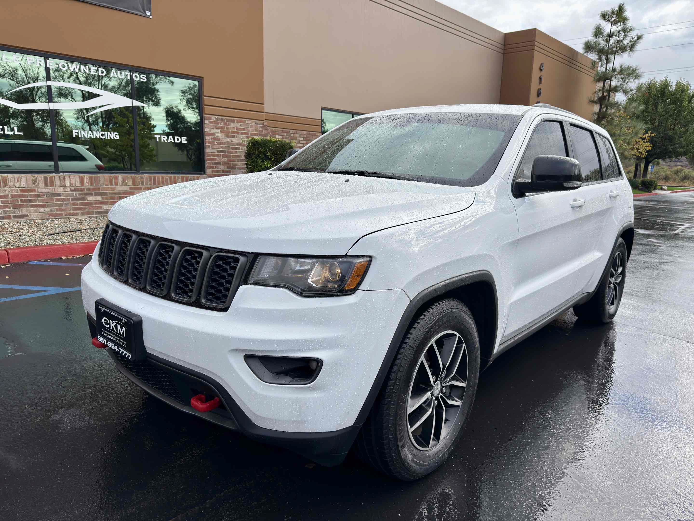 Used 2018 Jeep Grand Cherokee Trailhawk AWD/4WD image 4