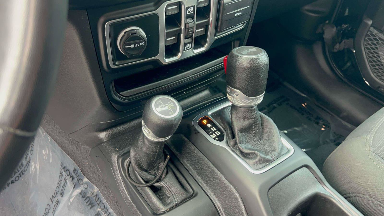 Used 2023 Jeep Wrangler Unlimited w/ Cold Weather Group AWD/4WD image 16