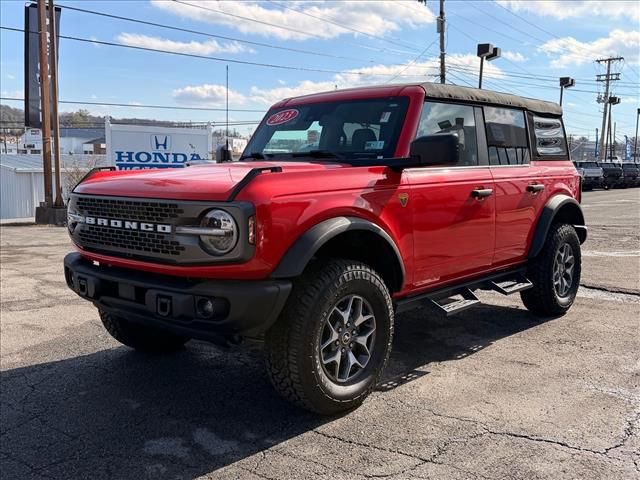 Used 2023 Ford Bronco Badlands image 8