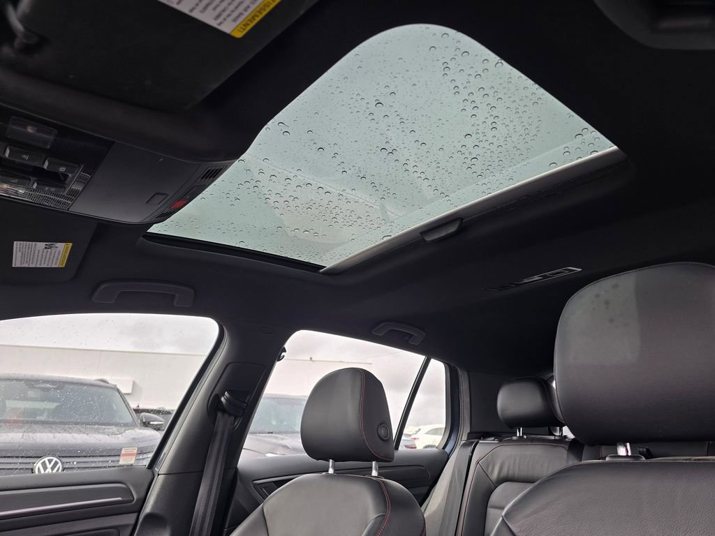 Used 2018 Volkswagen GTI SE w/ SE Leather Package image 23