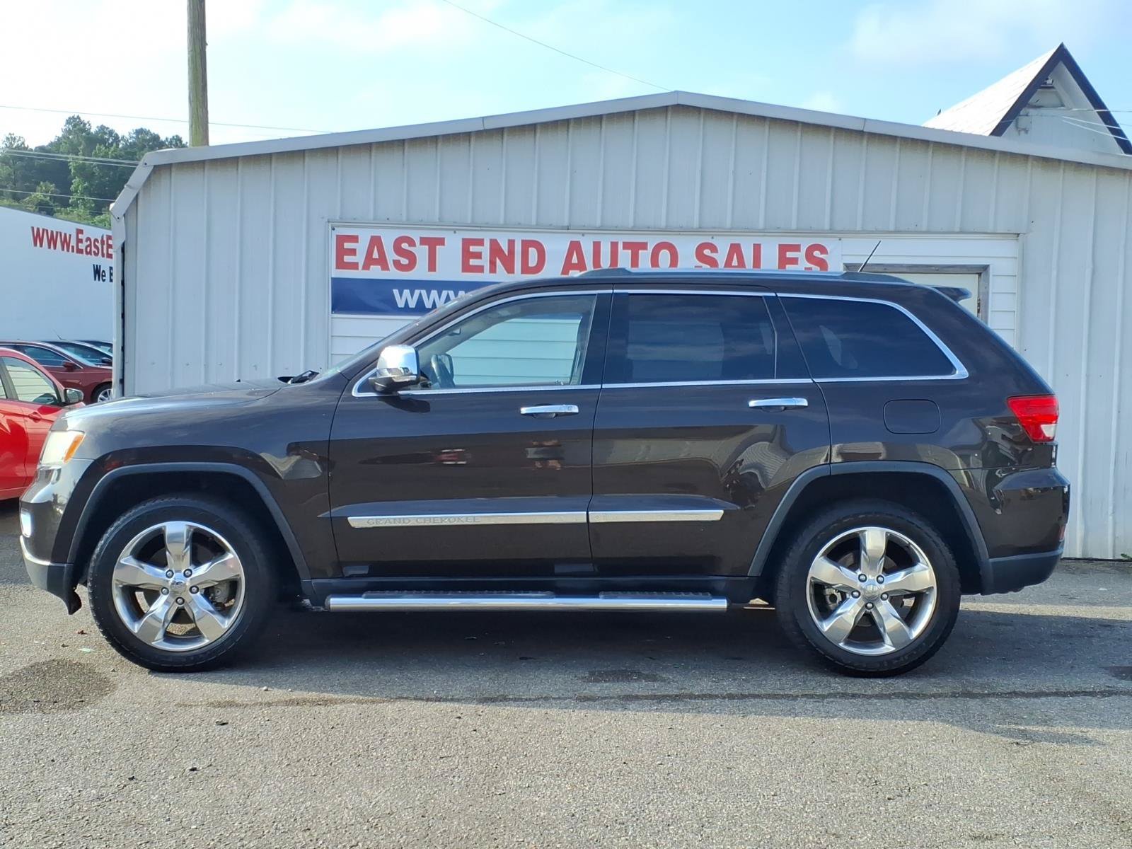 Used 2012 Jeep Grand Cherokee Overland Summit AWD/4WD image 2