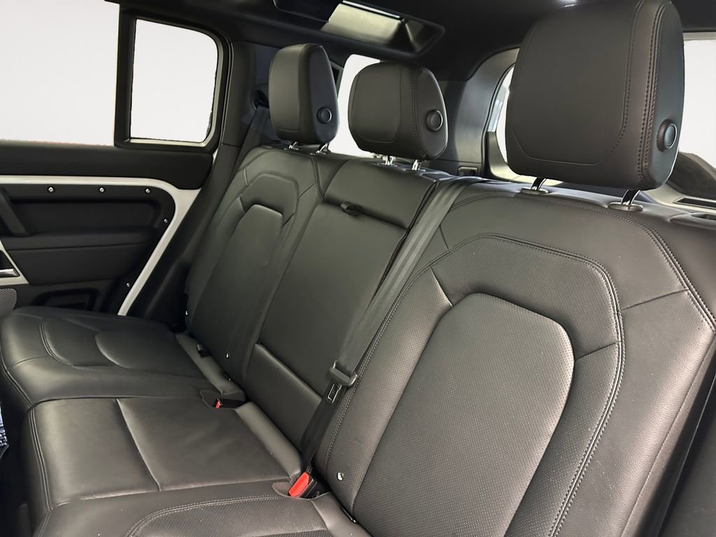 Used 2024 Land Rover Defender 110 S image 13