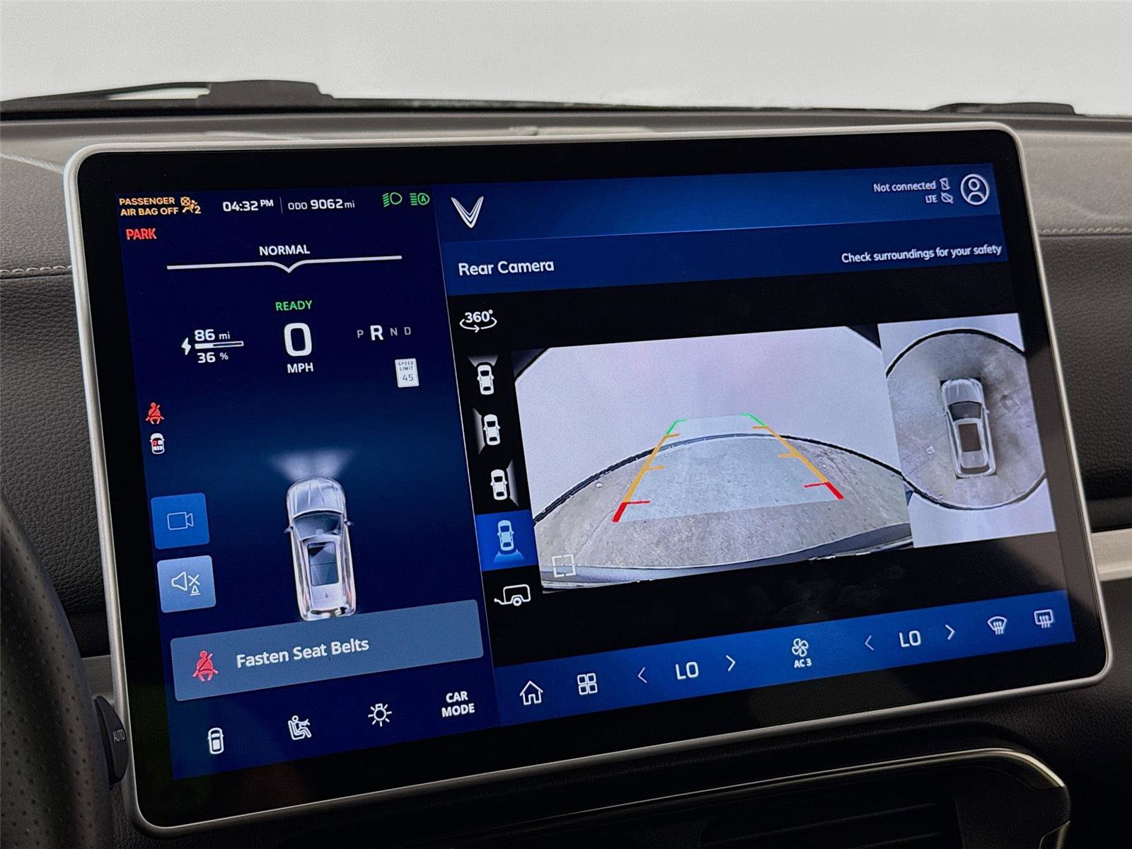 Used 2024 VinFast VF 8 Plus image 12