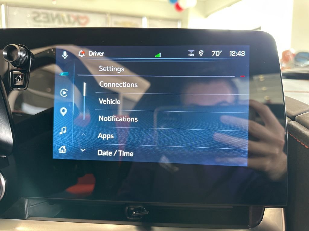 Used 2025 Chevrolet Corvette E-Ray AWD/4WD image 35