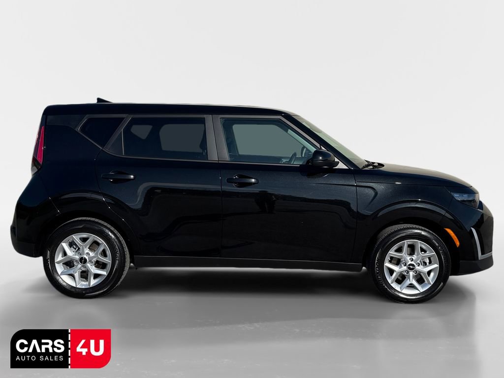 Used 2025 Kia Soul LX w/ LX Technology Package image 8