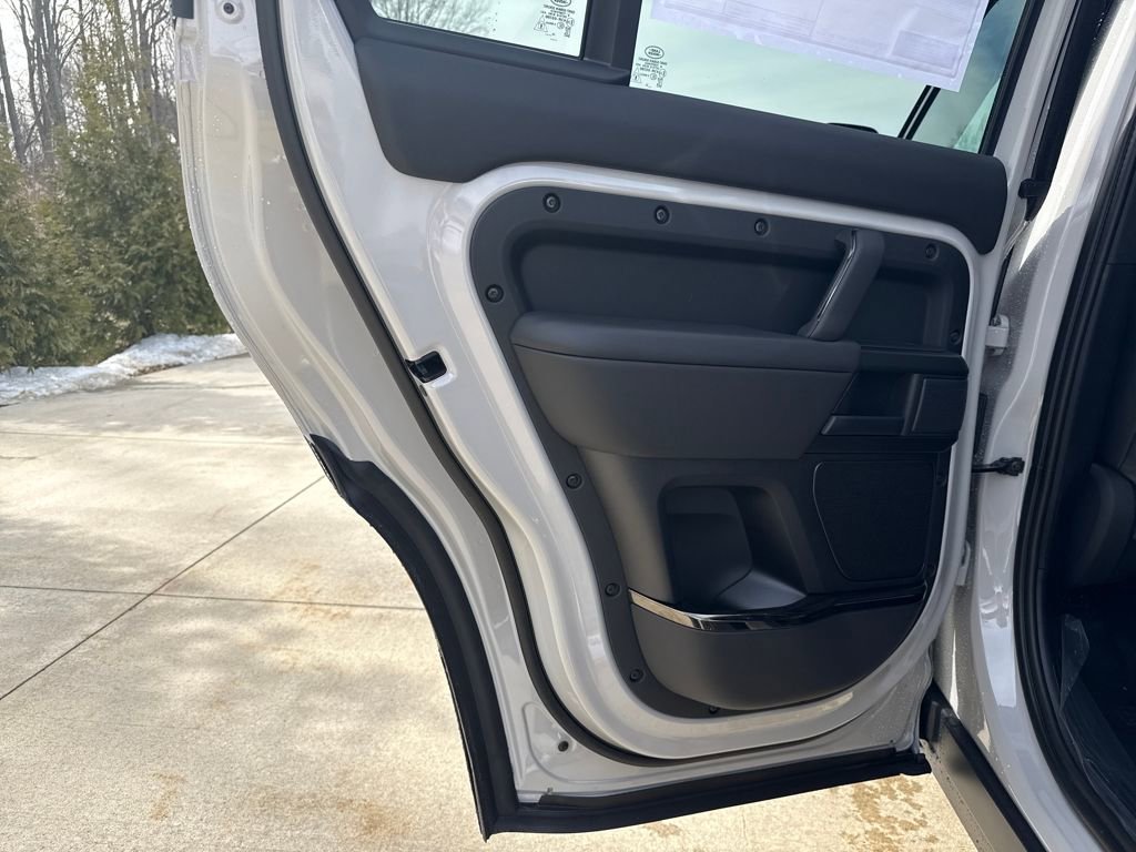 New 2026 Land Rover Defender 110 OCTA image 14