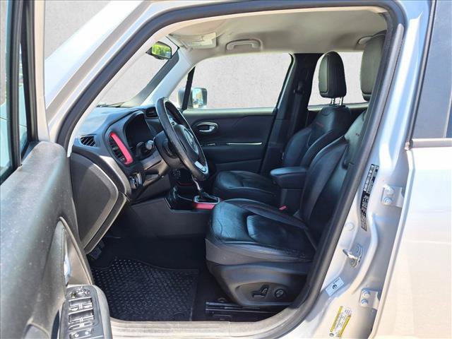Used 2018 Jeep Renegade Trailhawk AWD/4WD image 17