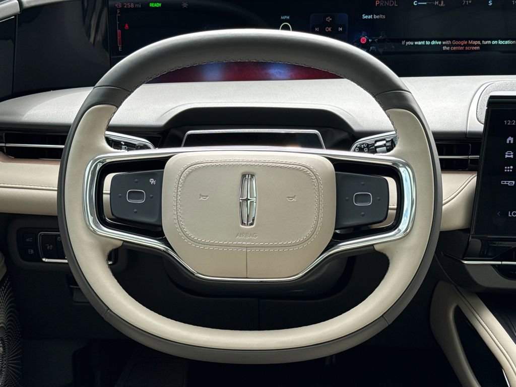 Used 2025 Lincoln Nautilus Reserve image 15