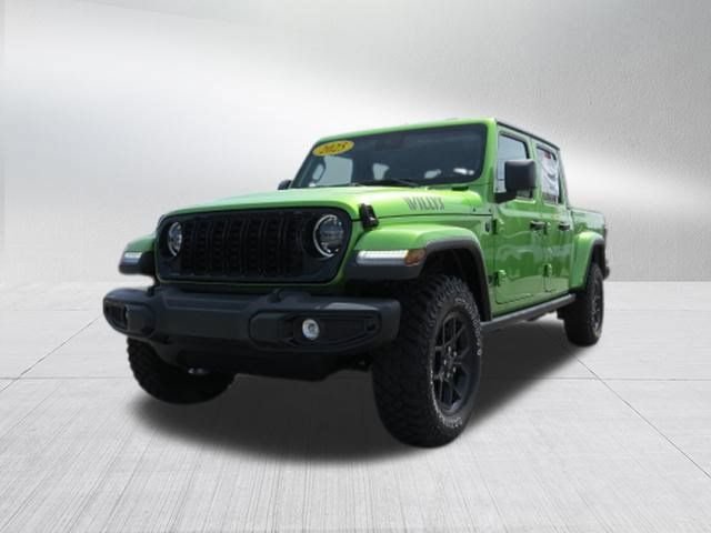 Used 2025 Jeep Gladiator Sport AWD/4WD image 8