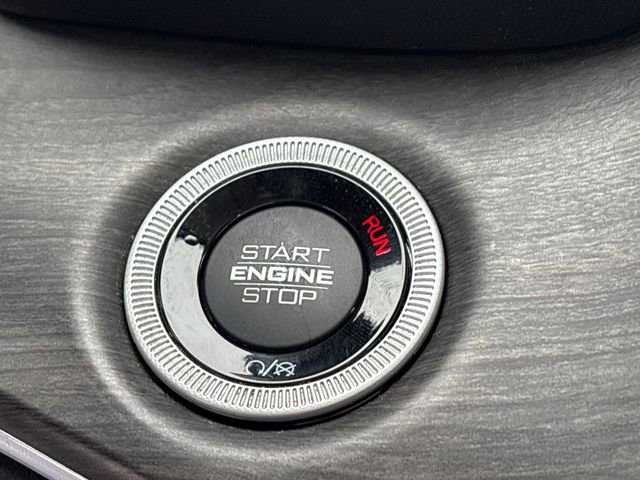 Used 2023 Jeep Grand Cherokee Limited image 37