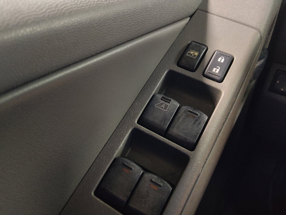 Used 2019 Nissan Frontier SL RWD image 27