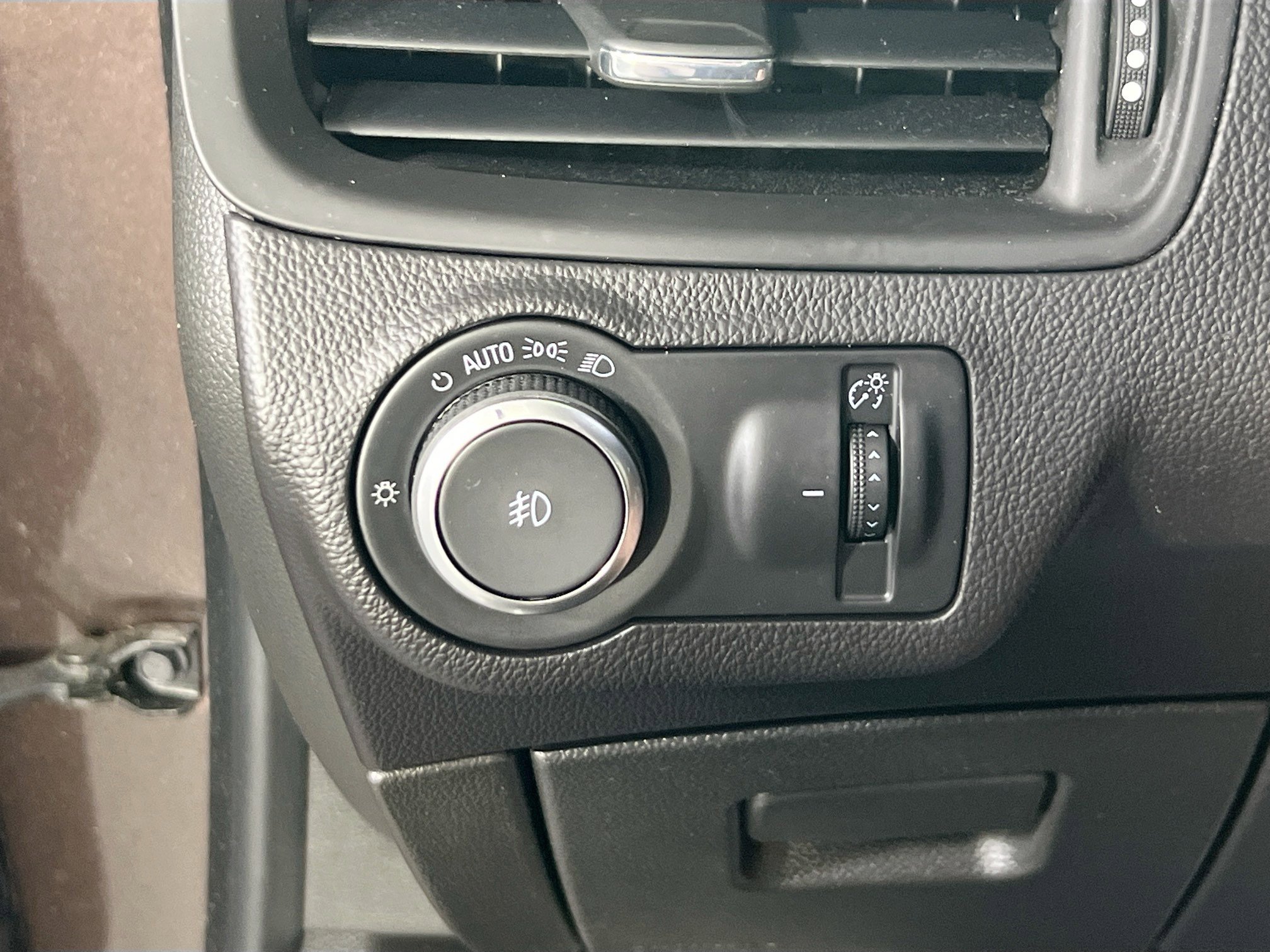 Used 2020 Buick Envision Preferred image 10