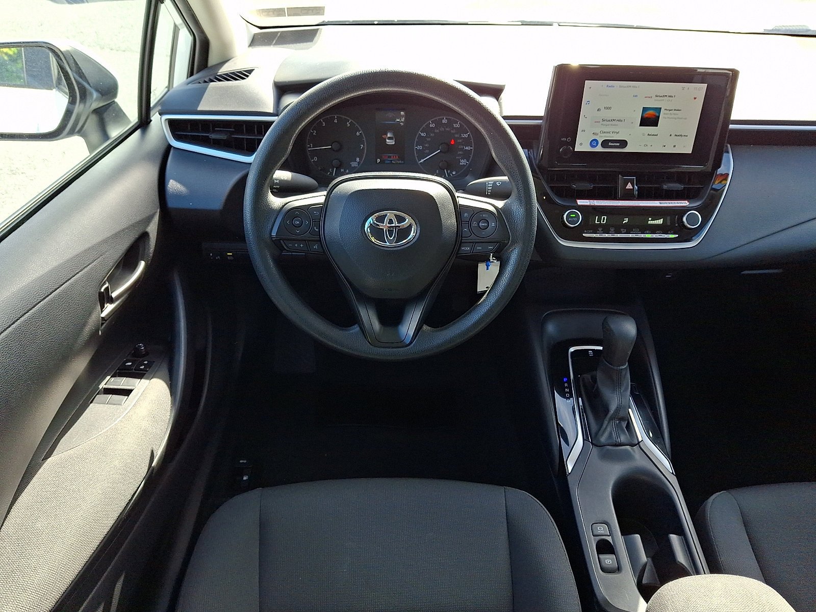 Used 2025 Toyota Corolla LE FWD image 13