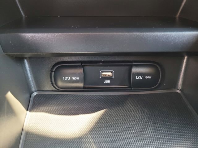 Used 2025 Kia Soul LX w/ LX Technology Package image 24