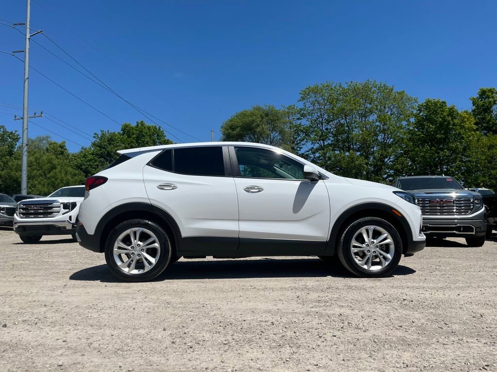 Used 2023 Buick Encore GX Preferred w/ Cold Weather Comfort Package AWD/4WD image 6