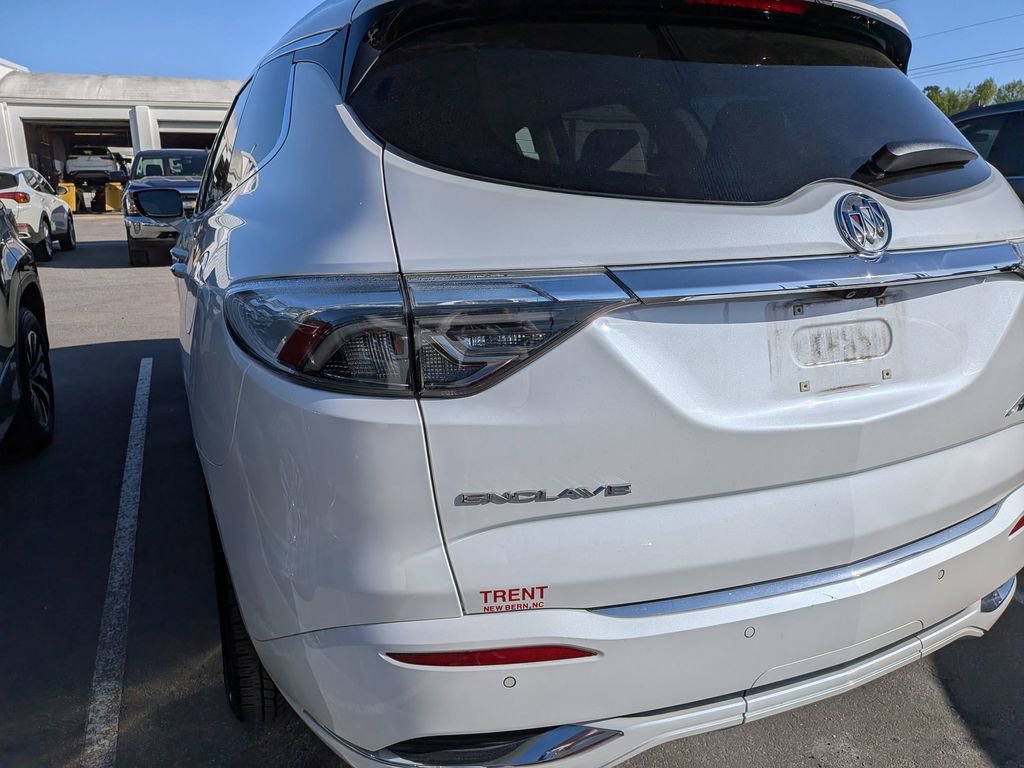 Certified 2023 Buick Enclave Avenir image 7