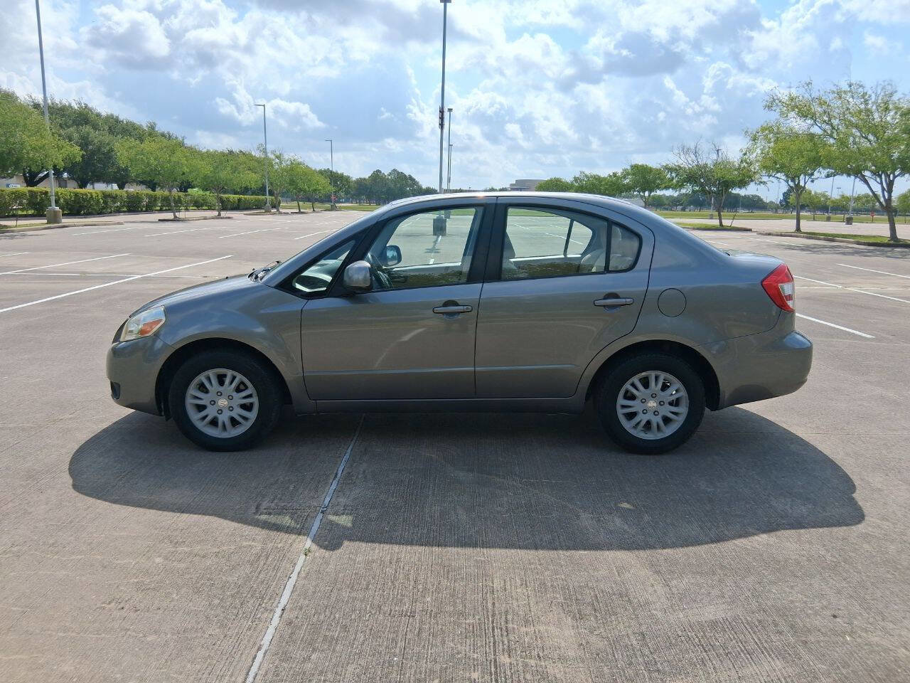 Used 2012 Suzuki SX4 LE image 5