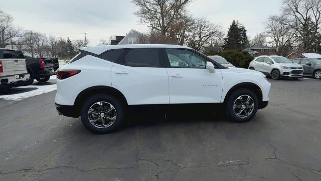 Certified 2025 Chevrolet Blazer LT AWD/4WD image 9