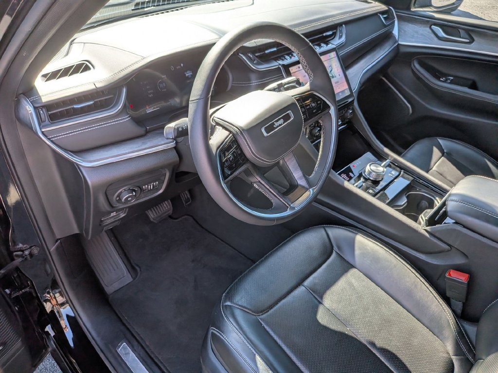 Used 2023 Jeep Grand Cherokee L Overland AWD/4WD image 18