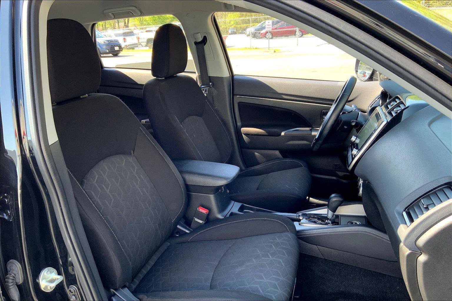 Used 2021 Mitsubishi Outlander Sport SE AWD/4WD image 7