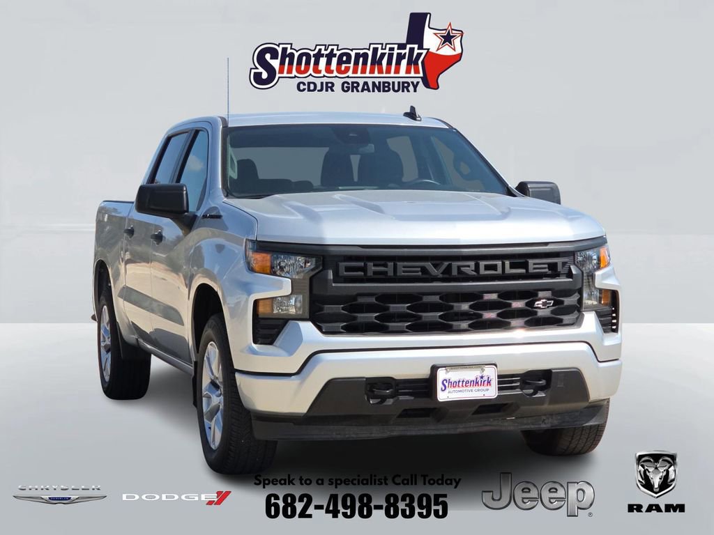 Used 2022 Chevrolet Silverado 1500 Custom w/ LPO, Dark Essentials Package AWD/4WD image 1