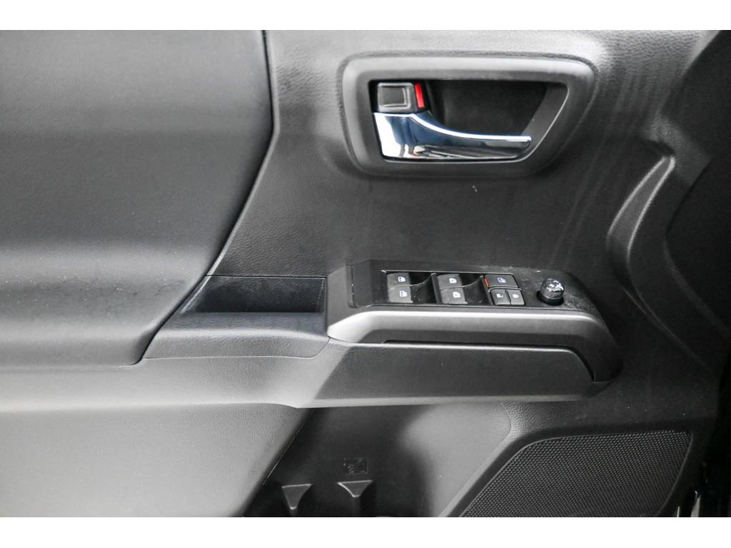 Used 2023 Toyota Tacoma TRD Off-Road image 28