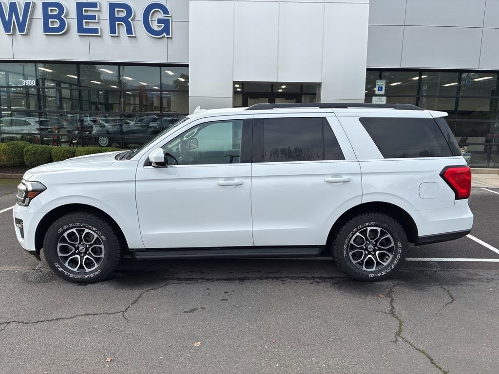 Used 2023 Ford Expedition XLT image 5