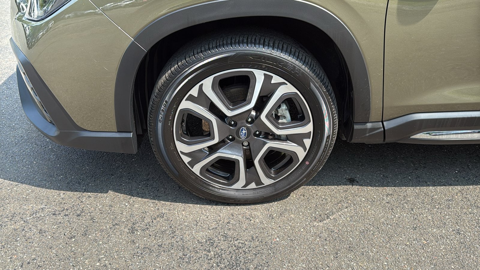 Certified 2025 Subaru Ascent Touring AWD/4WD image 10