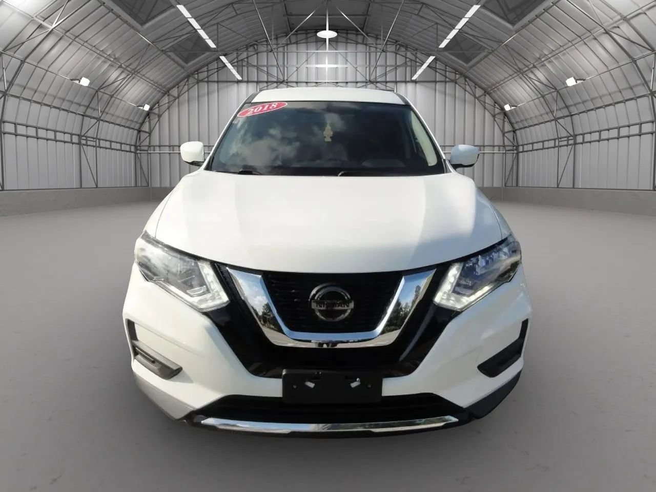 Used 2018 Nissan Rogue S AWD/4WD image 2