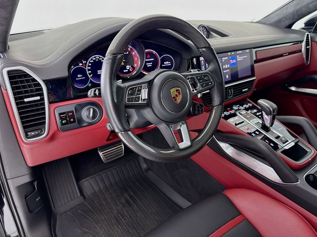 Certified 2021 Porsche Cayenne Turbo S AWD/4WD image 4
