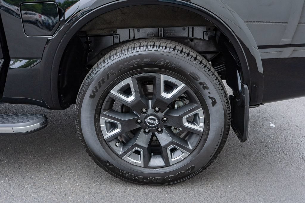 Used 2023 Nissan Titan Platinum Reserve w/ Moonroof Package AWD/4WD image 33