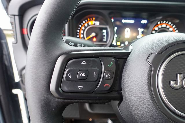 New 2026 Jeep Wrangler Unlimited Rubicon w/ Technology Group image 19