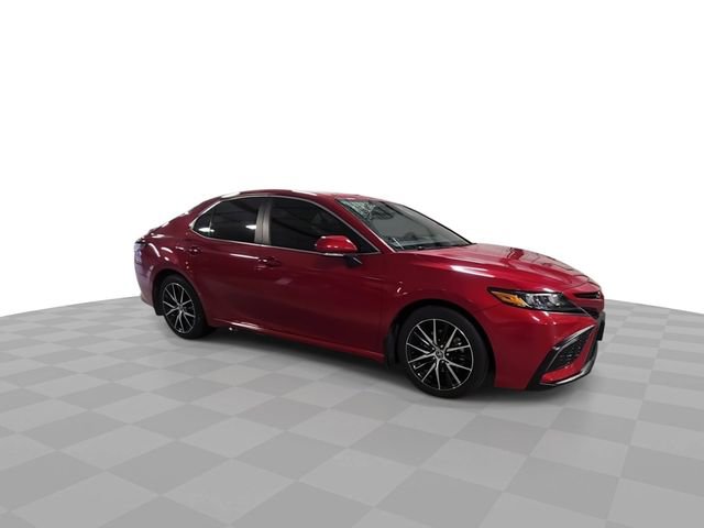 Used 2022 Toyota Camry SE w/ Convenience Package FWD image 2