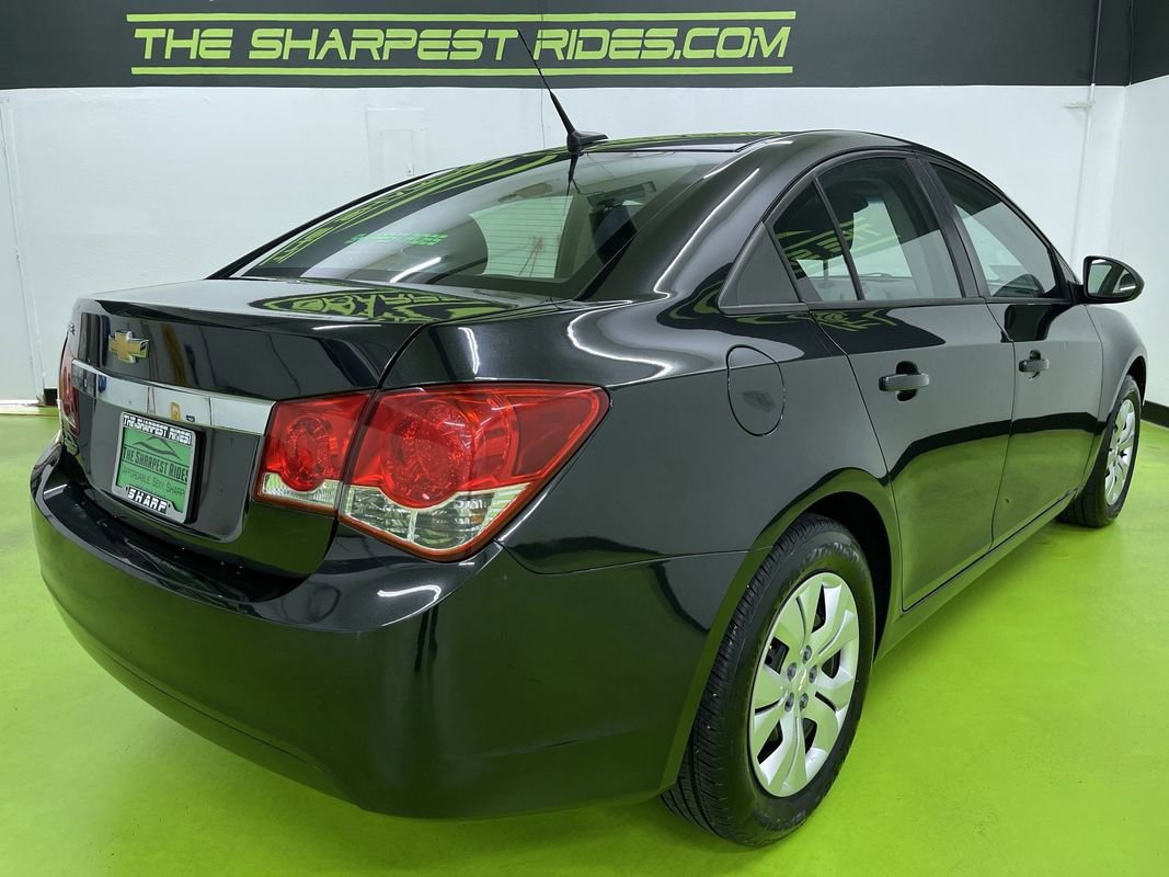 Used 2013 Chevrolet Cruze LS FWD image 10