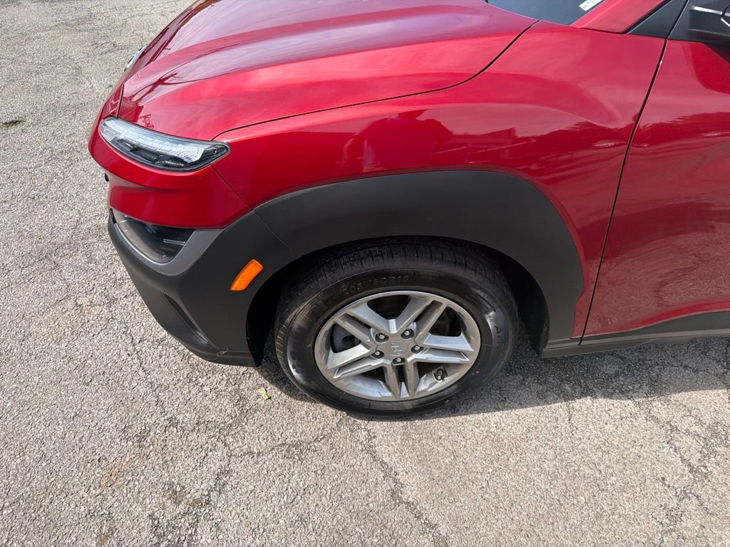 Used 2023 Hyundai Kona SE AWD/4WD image 9