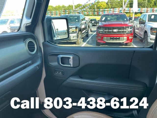 Used 2023 Jeep Gladiator Rubicon w/ LED Lighting Group AWD/4WD image 32
