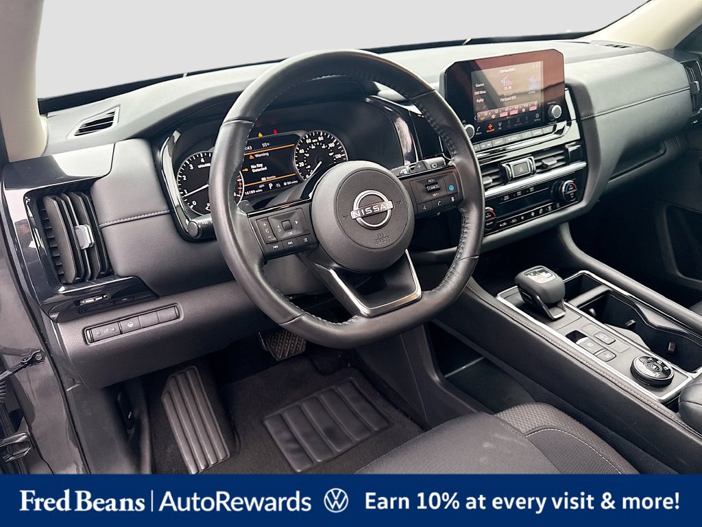 Used 2023 Nissan Pathfinder SV AWD/4WD image 13