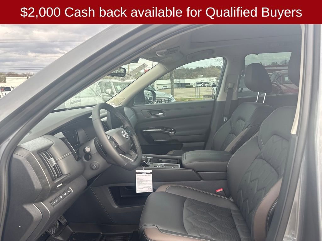 New 2026 Nissan Pathfinder Platinum image 10