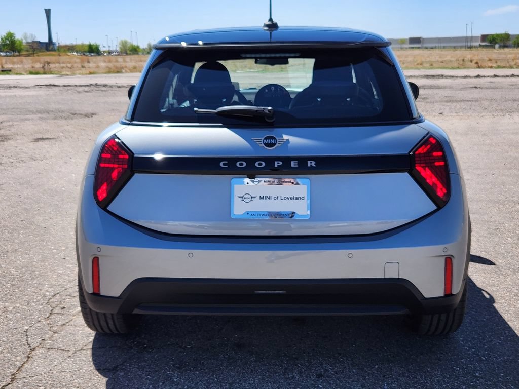 New 2026 MINI Cooper 2-Door Hardtop FWD image 4