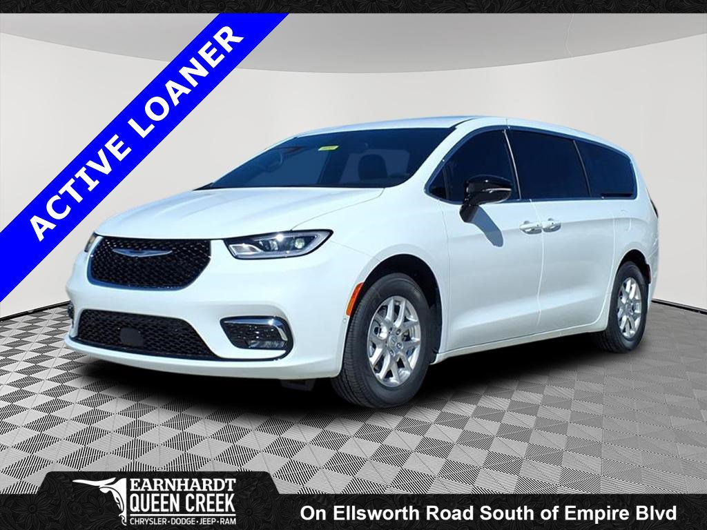 New 2026 Chrysler Pacifica Select