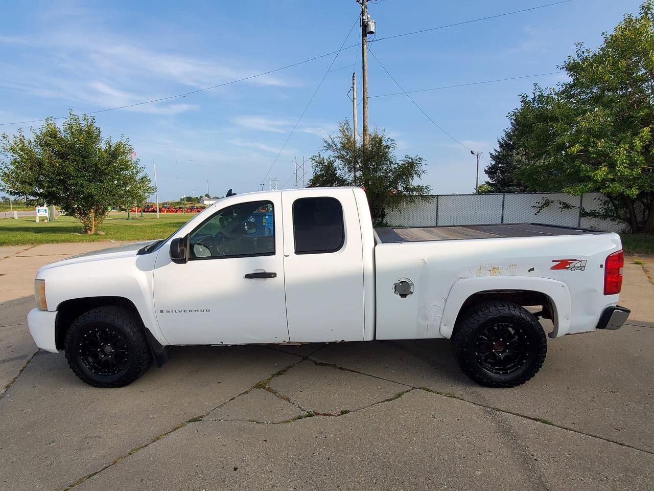 Used 2007 Chevrolet Silverado 1500 LT AWD/4WD image 5