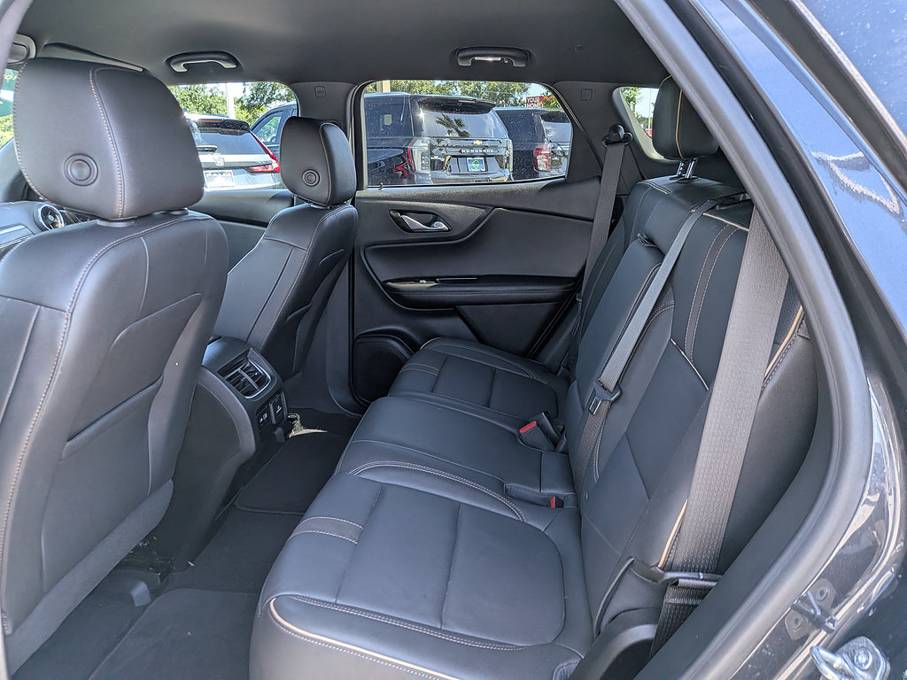 Certified 2022 Chevrolet Blazer Premier w/ LPO, Black Grille Bar Package FWD image 13