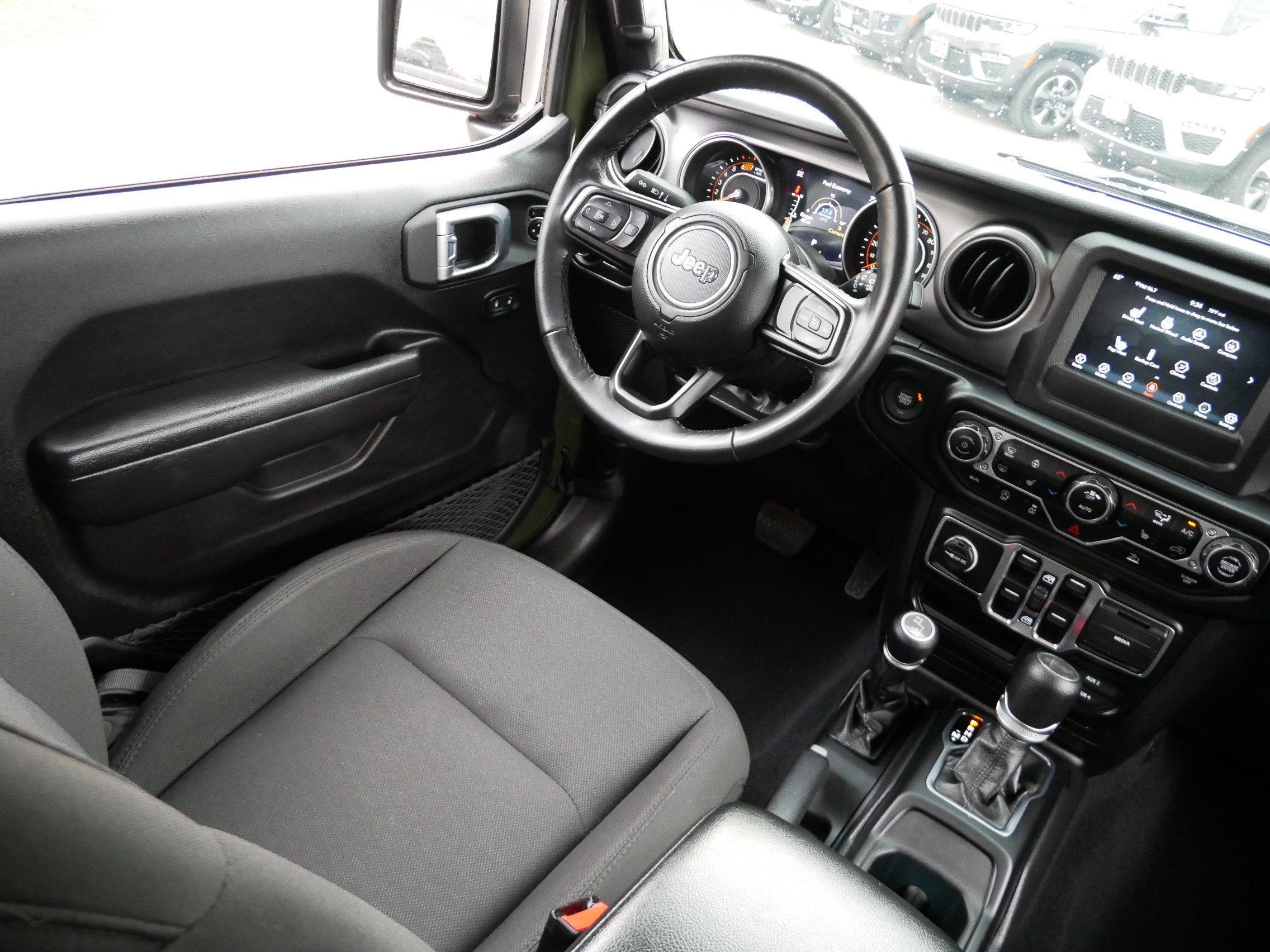 Used 2023 Jeep Wrangler Unlimited Sport AWD/4WD image 9