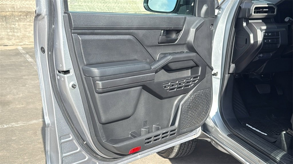 Used 2024 Toyota Tacoma SR5 image 9