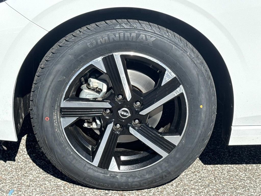 Used 2024 Nissan Sentra SV image 11