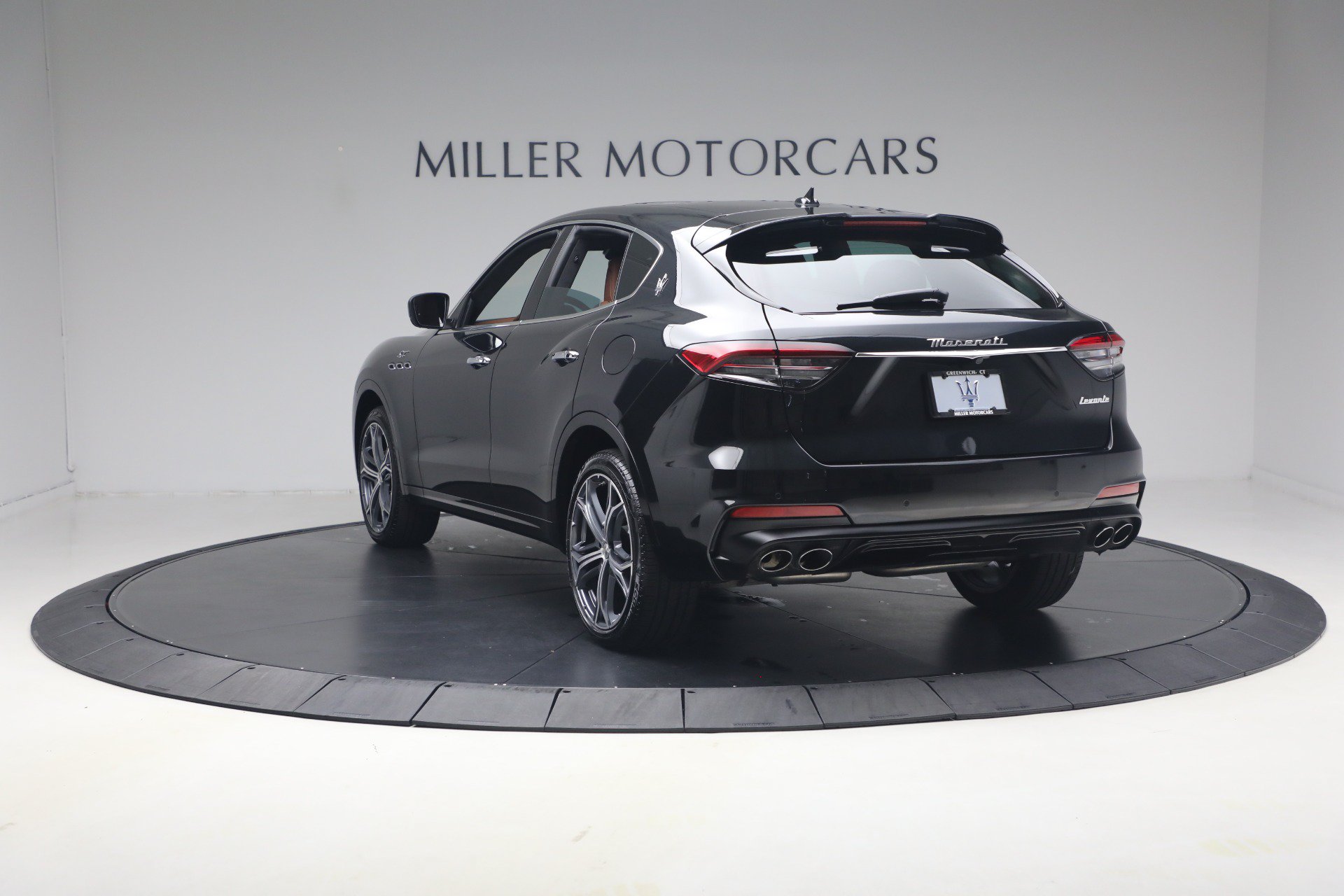 Certified 2022 Maserati Levante GT AWD/4WD image 5