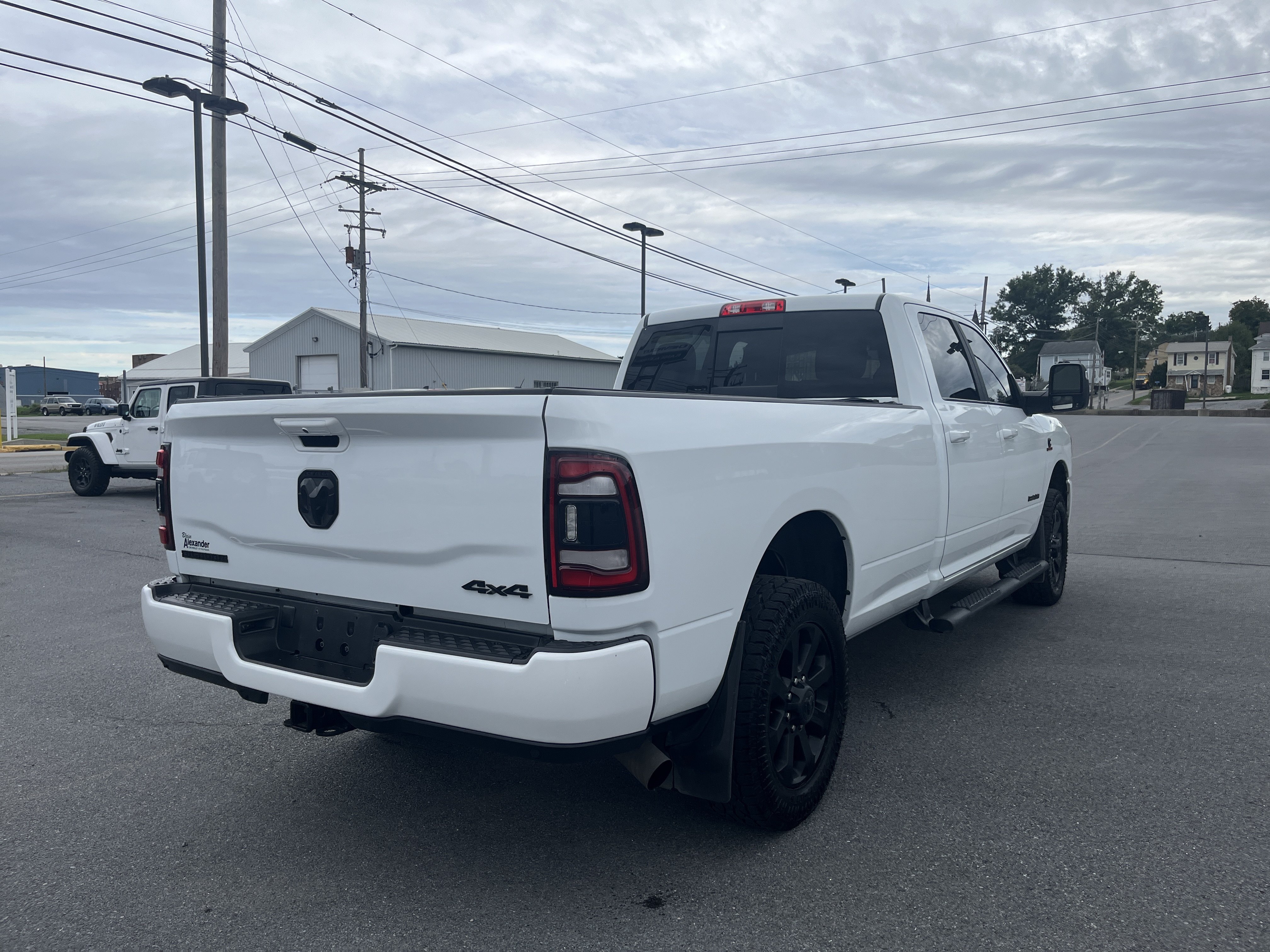 Used 2023 RAM 3500 Big Horn w/ Level B Equipment Group AWD/4WD image 3