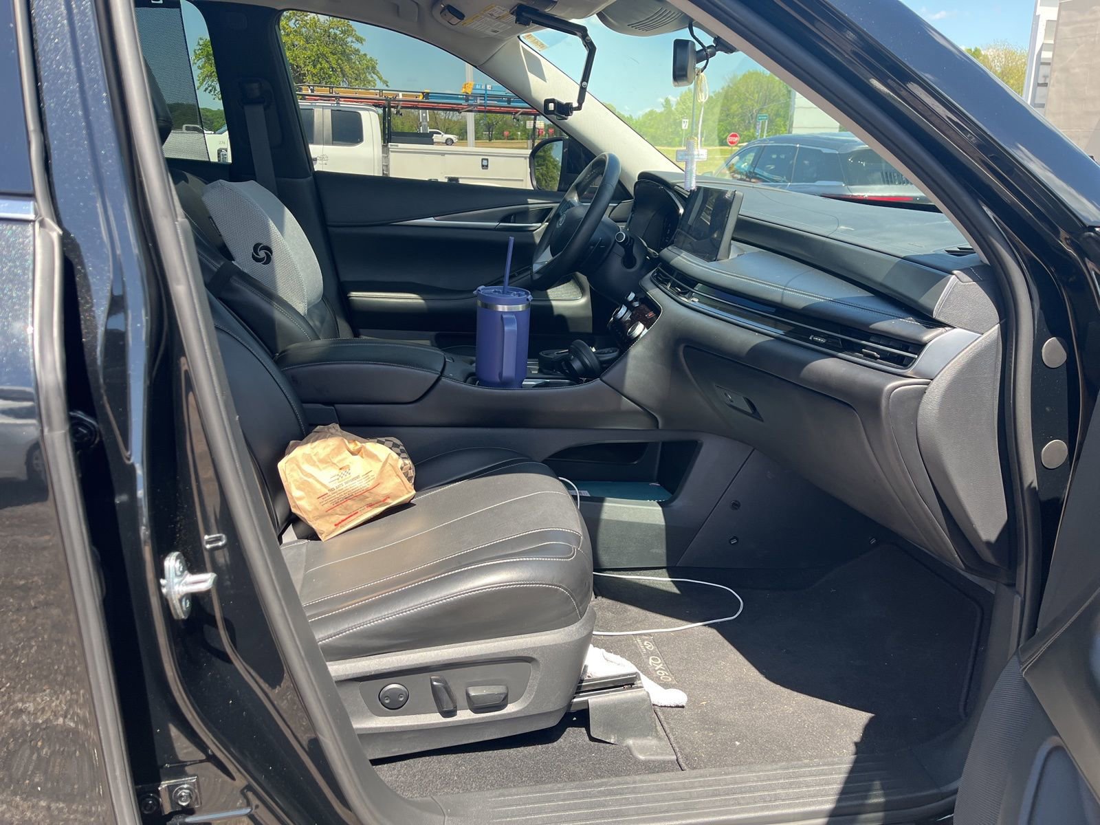 Used 2022 INFINITI QX60 Luxe w/ Cargo Package image 14