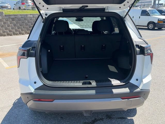 Used 2026 Chevrolet Equinox LT AWD/4WD image 7